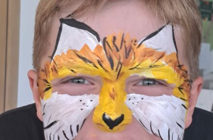 OptimaMed Kinderreha Wiesing: Kinderschminken in den Ferien!